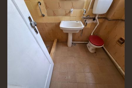 Banheiro  de apartamento para alugar com 1 quarto, 60m² em Lapa, Rio de Janeiro