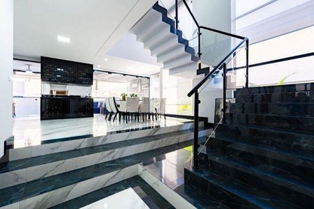 Casa à venda com 420m², 4 quartos e 6 vagas