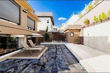 Casa à venda com 420m², 4 quartos e 6 vagas