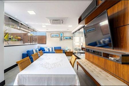 Casa à venda com 420m², 4 quartos e 6 vagas