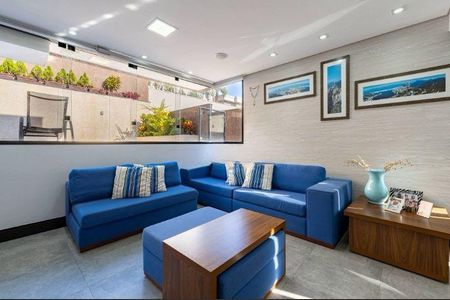 Casa à venda com 420m², 4 quartos e 6 vagas