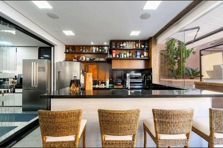 Casa à venda com 420m², 4 quartos e 6 vagas