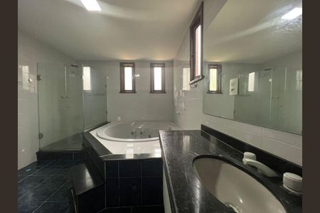 Casa à venda com 6 quartos, 460m² em Taquara, Rio de Janeiro