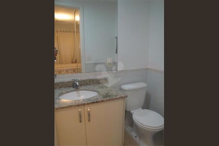 Apartamento à venda com 72m², 2 quartos e 1 vaga