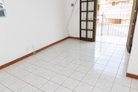Casa para alugar com 71m², 1 quarto e sem vagaSala