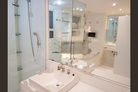 Apartamento à venda com 316m², 4 quartos e 5 vagas