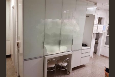 Apartamento à venda com 316m², 4 quartos e 5 vagas
