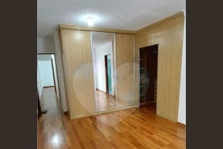 Casa à venda com 4 quartos, 230m² em Vila Clementino, São Paulo