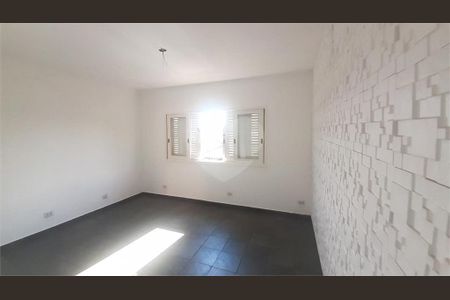 Casa à venda com 2 quartos, 212m² em Km 18, Osasco