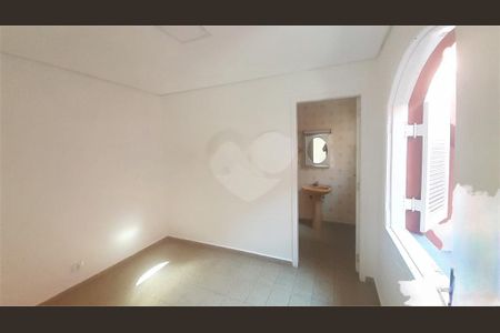 Casa à venda com 2 quartos, 212m² em Km 18, Osasco