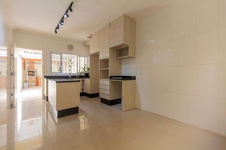 Casa à venda com 115m², 3 quartos e 2 vagasCozinha
