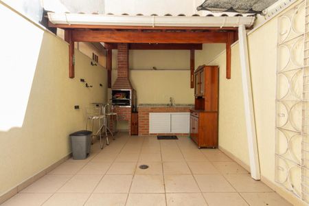 Casa à venda com 115m², 3 quartos e 2 vagasQuintal