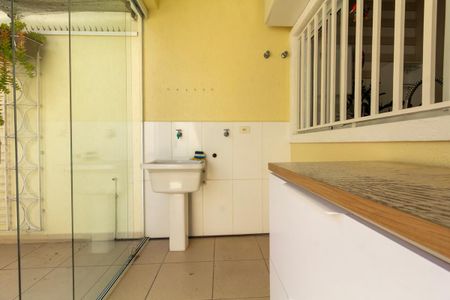 Casa à venda com 115m², 3 quartos e 2 vagasÁrea de Serviço