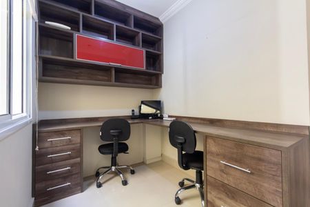 Casa à venda com 115m², 3 quartos e 2 vagasEscritório