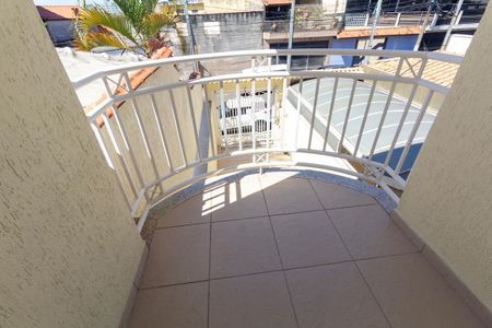 Casa à venda com 115m², 3 quartos e 2 vagasVaranda