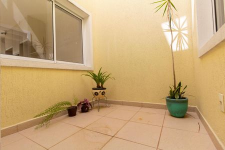 Casa à venda com 115m², 3 quartos e 2 vagasJardim de Inverno