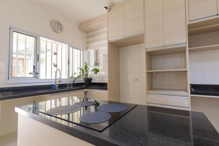 Casa à venda com 115m², 3 quartos e 2 vagasCozinha