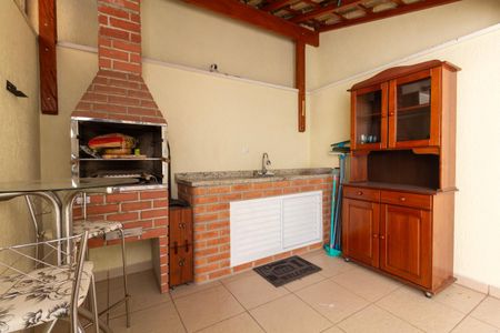 Casa à venda com 115m², 3 quartos e 2 vagasQuintal