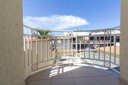 Casa à venda com 115m², 3 quartos e 2 vagasVaranda