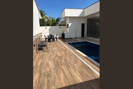 Casa à venda com 243m², 3 quartos e 4 vagas