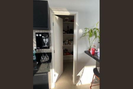Casa à venda com 243m², 3 quartos e 4 vagas