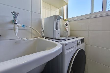 Apartamento à venda com 56m², 2 quartos e 1 vagaÁrea de Serviço