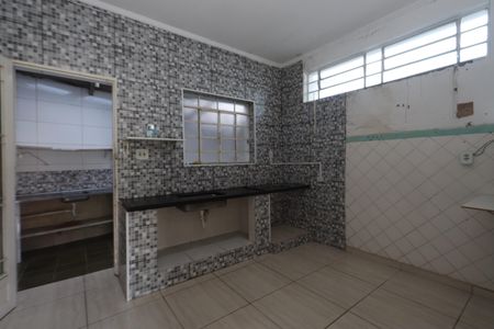 Casa à venda com 308m², 2 quartos e 3 vagasCozinha 1