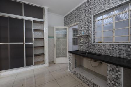 Casa à venda com 308m², 2 quartos e 3 vagasCozinha 1
