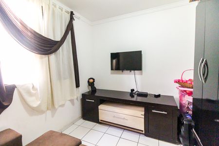 Quarto 2 de apartamento para alugar com 2 quartos, 42m² em Itaim Paulista, São Paulo
