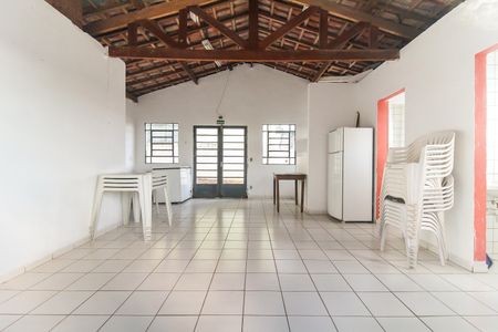 Apartamento para alugar com 42m², 2 quartos e 1 vagaÁrea comum - Salão de festas