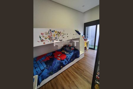 Casa à venda com 240m², 3 quartos e 4 vagas