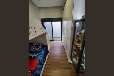 Casa à venda com 240m², 3 quartos e 4 vagas