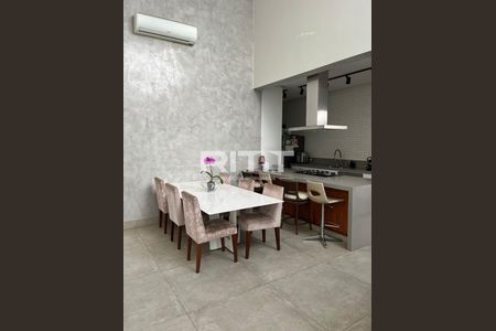 Casa à venda com 240m², 3 quartos e 4 vagas