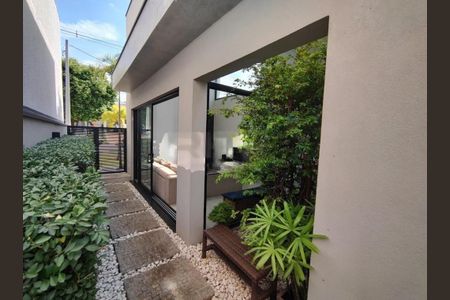 Casa à venda com 240m², 3 quartos e 4 vagas