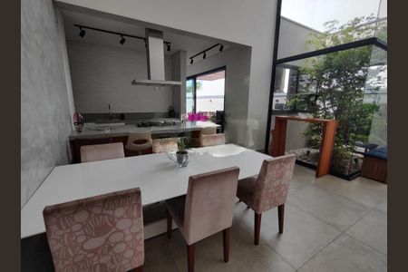Casa à venda com 3 quartos, 240m² em Swiss Park, Campinas