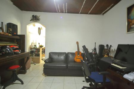 Casa para alugar com 153m², 2 quartos e 2 vagasSala