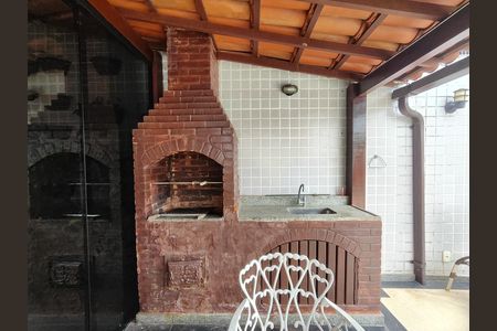 Apartamento para alugar com 214m², 3 quartos e 3 vagasVaranda