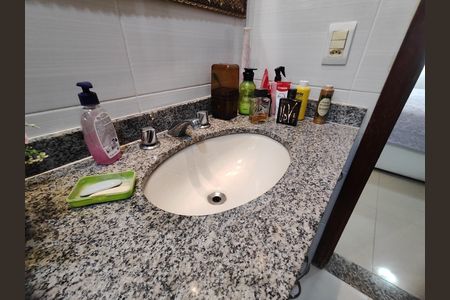 Apartamento para alugar com 214m², 3 quartos e 3 vagasBanheiro da Suíte 2