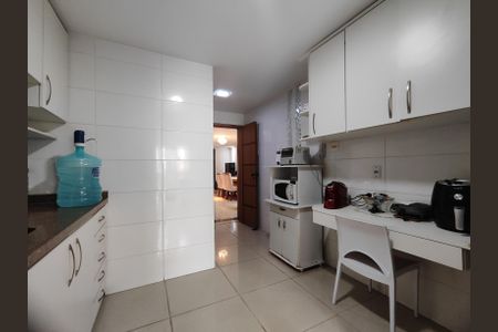 Apartamento para alugar com 214m², 3 quartos e 3 vagasCozinha