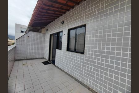Apartamento para alugar com 214m², 3 quartos e 3 vagasVaranda (Fundos)