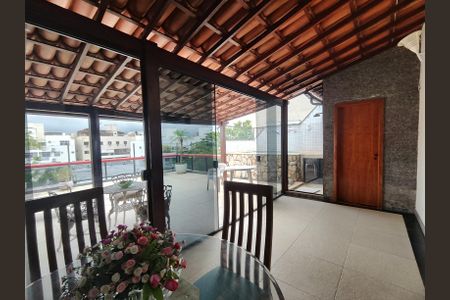 Apartamento para alugar com 214m², 3 quartos e 3 vagasVaranda