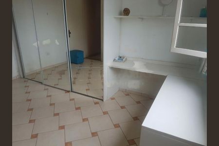 Casa à venda com 3 quartos, 110m² em Jardim das Imbuias, São Paulo