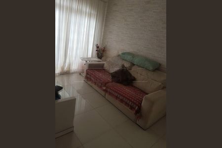 Casa à venda com 3 quartos, 110m² em Jardim das Imbuias, São Paulo