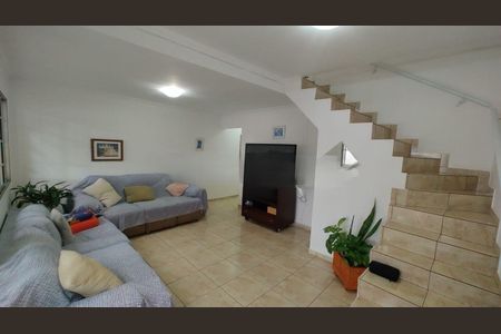 Casa à venda com 4 quartos, 170m² em Jardim dos Bichinhos, São Paulo