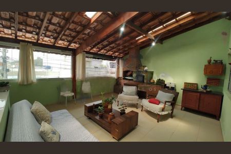 Casa à venda com 4 quartos, 170m² em Jardim dos Bichinhos, São Paulo