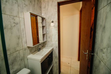 Casa de condomínio para alugar com 32m², 1 quarto e sem vagaBanheiro