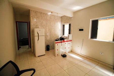 Casa de condomínio para alugar com 32m², 1 quarto e sem vagaSala