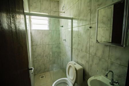Banheiro de casa de condomínio para alugar com 1 quarto, 32m² em São José do Rio Preto, Praia Grande