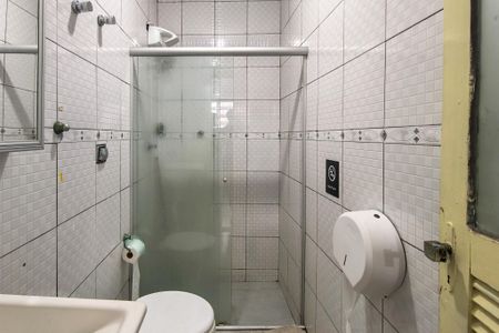 Studio para alugar com 32m², 0 quarto e sem vaga Studio para alugar com 32m², 0 quarto e sem vagaBanheiro