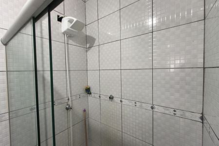 Studio para alugar com 32m², 0 quarto e sem vaga Studio para alugar com 32m², 0 quarto e sem vagaBanheiro